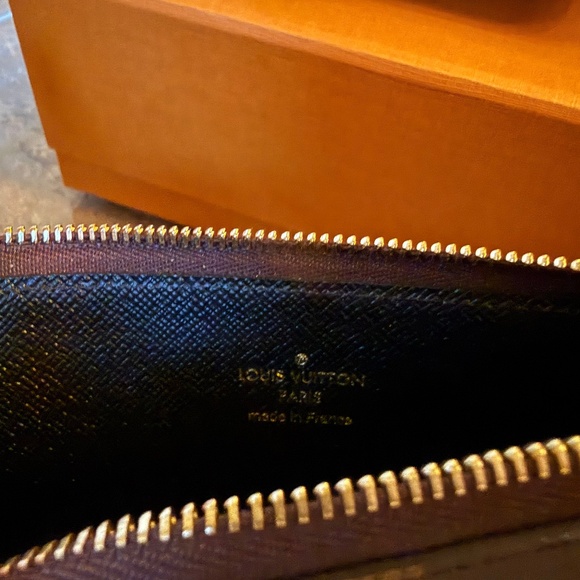 Louis Vuitton Trio Pouch - Picture 13 of 16